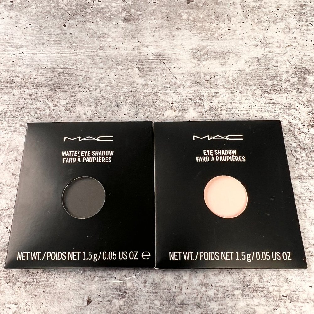MAC EYE SHADOW (PRO PALETTE REFILL PAN) in Typographic and Yogurt